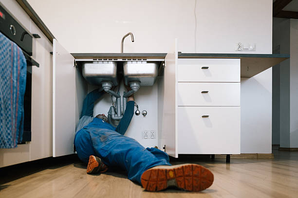 Professional Leak Detection technician working in West Elkton, OH